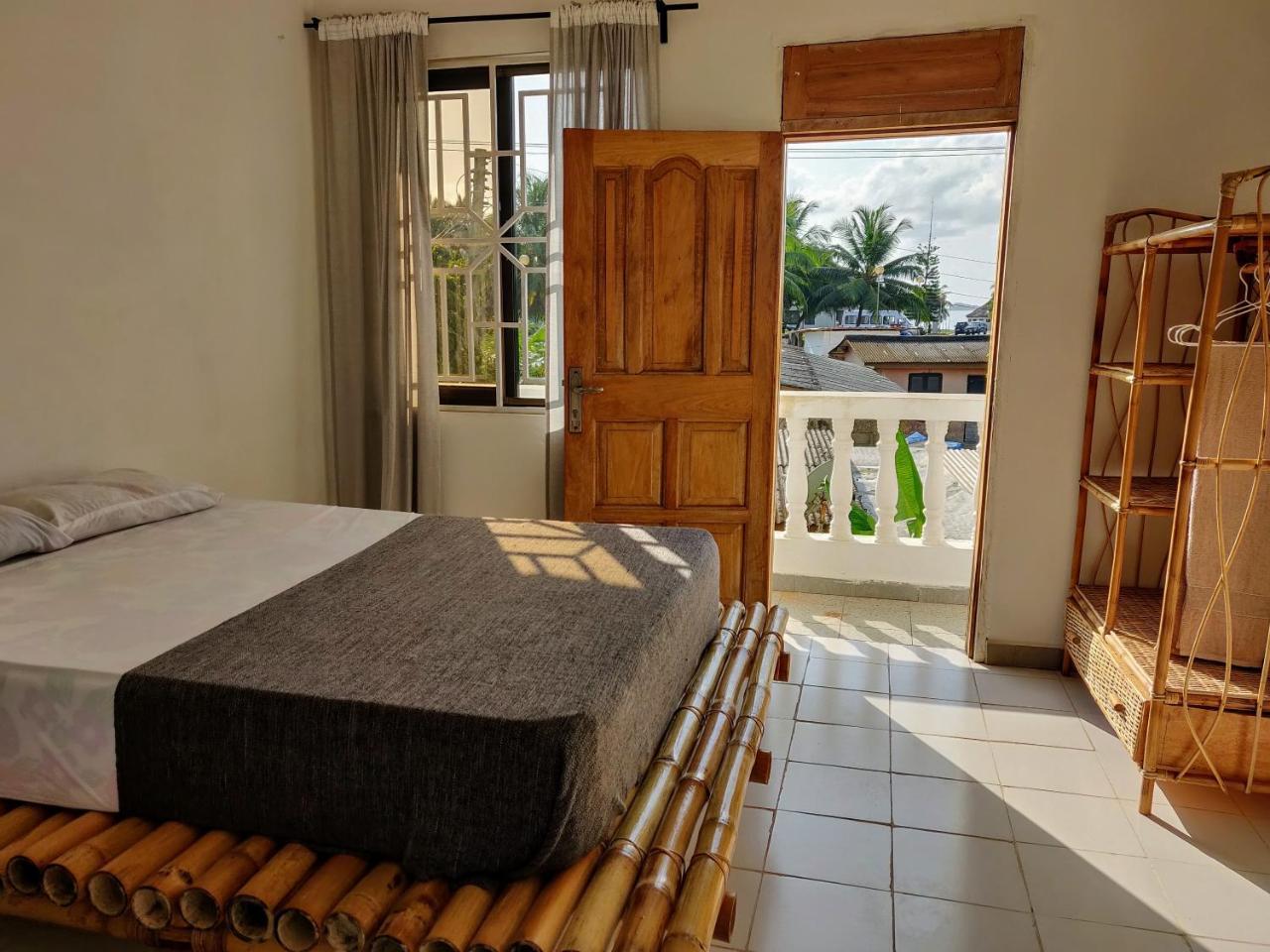 Busua Serenity Haven Lodge מראה חיצוני תמונה